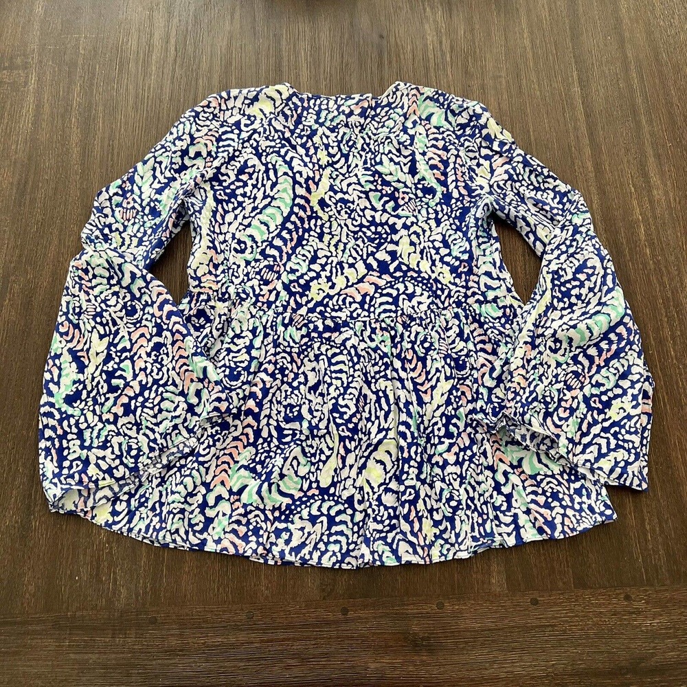 Lilly Pulitzer Kahli Blouse Move It Or Lose It Bell Sleeves Size XXS - Picture 3 of 6
